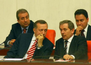 Abdullatif Şener, 8 yıl sonra ‘rüşvet ve yolsuzluk çarkını’ anlattı: 17/25 Aralık’ta her şey ortaya döküldü 