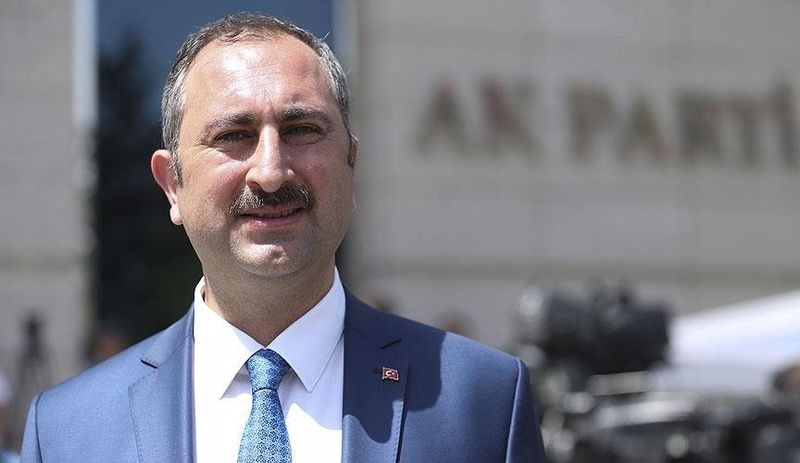 Adalet Bakanı Gül: Muhalefet elbette eleştirecek, eleştirmezse Meclis'i tek parti temsil eder