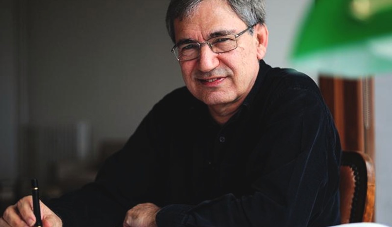 Adalet Bakanlığı'ndan Yargıtay'a Orhan Pamuk için başvuru