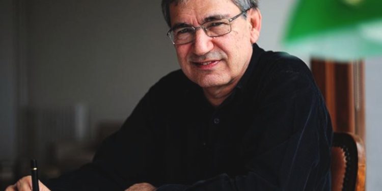 Adalet Bakanlığı'ndan Yargıtay'a Orhan Pamuk için başvuru