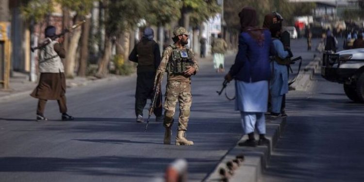Afganistan'da hastaneyi hedef alan bombalı saldırıyı IŞİD üstlendi