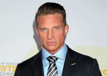 Aktör Steve Burton, Koronavirüs aşısı olmayı reddettiği için 29 senedir oynadığı diziden çıkarıldı