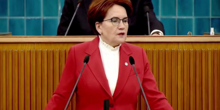 Akşener’den Erdoğan’a: Utanmadan, sıkılmadan ekonominin kitabını yazdığını söylüyor