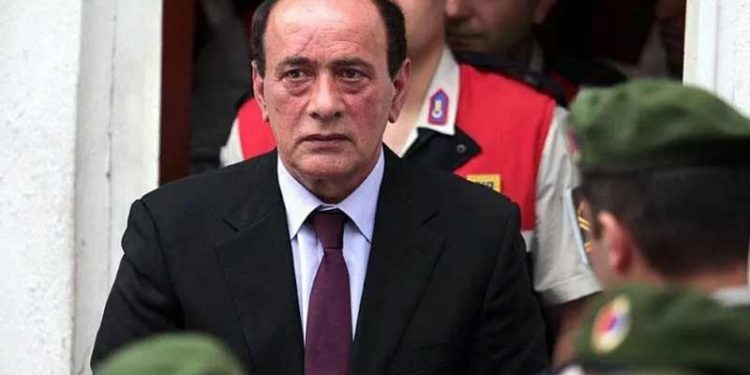 Alaattin Çakıcı, sokağa çıkan yurttaşları hedef gösterdi