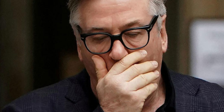 Alec Baldwin'in yanlışlıkla yönetmeni öldürdüğü filmin setinde "zehirli örümcek" kazası: Set çalışanı kolunu kaybedebilir