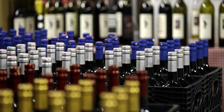 Alkollü içkilere yüzde 5 zam