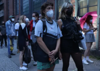 Almanya'da Covid-19 vakaları artarken yeni önlemler gündemde