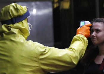 Almanya'da vaka sayıları yeniden zirvede: Uzmanlar 3.aşıyı öneriyor