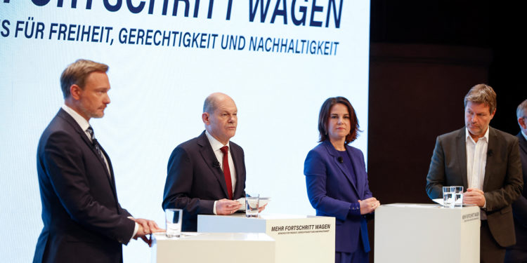 Almanya’da yeni hükümetten ‘kolay vatandaşlık’ ve ‘hızlı oturum’ müjdesi