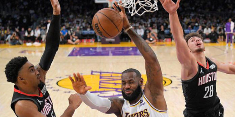 Alperen Şengün'den Lakers potasına 11 sayı!