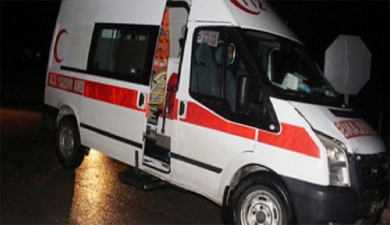 Ambulans görevlileri, 82 yaşındaki yatalak kadını bahçede ‘betona bırakıp gitti’