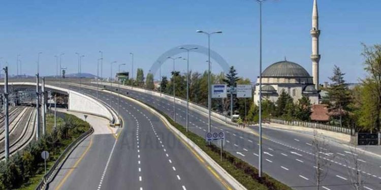 Ankara Valiliği'nden açıklama: Bazı yollar yarın çift yönlü trafiğe kapatılacak