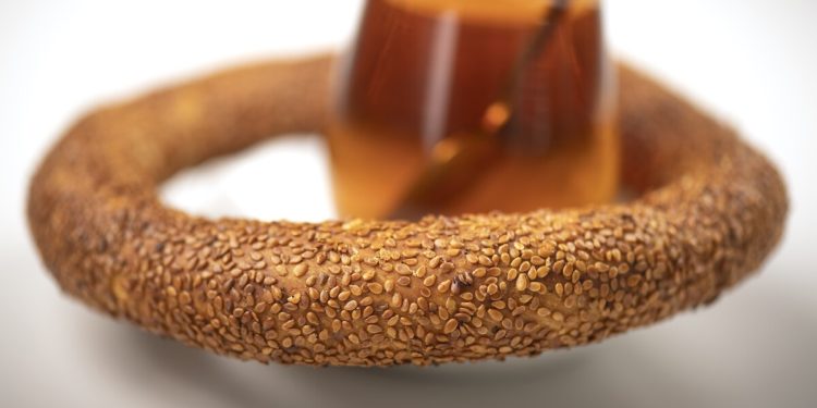 Asgari ücretli “çay-simit” hesabıyla bile aç kalıyor