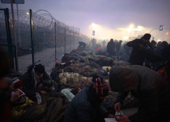 Avrupa Birliği, Polonya-Belarus sınırındaki göçmenlere 700 bin euroluk yardım gönderecek