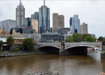 Avustralya aralıktan itibaren sınırlarını çift doz aşılı yabancılara açacak