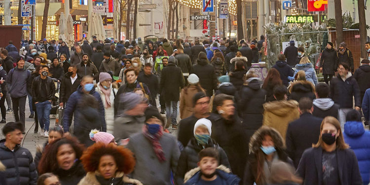Avusturya, covid-19 aşısı olmayanlar için sokağa çıkma yasağını onayladı