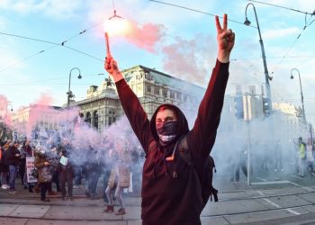 Avusturya, koronavirüsün 4. dalgasına karşı tam kapanmaya geri döndü