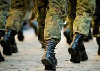 Azerbaycan tezkeresi Resmi Gazete'de: Askerin görev süresi 1 yıl daha uzatıldı