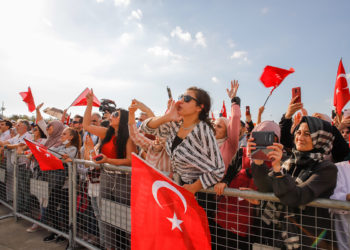 Aşı karşıtları siyasi parti kuruyor