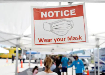 Aşı karşıtı zirveye katılan 7 doktor Koronavirüs'e yakalandı