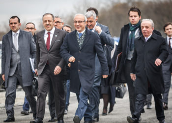 Bakan Elvan: İhracatı desteklemek için yüksek döviz kuru hedeflendiği yorumları doğru değil