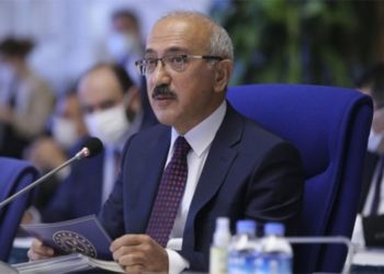 Bakan Lütfi Elvan’ın istifa ettiği iddia edildi, O isim yeniden gündeme geldi