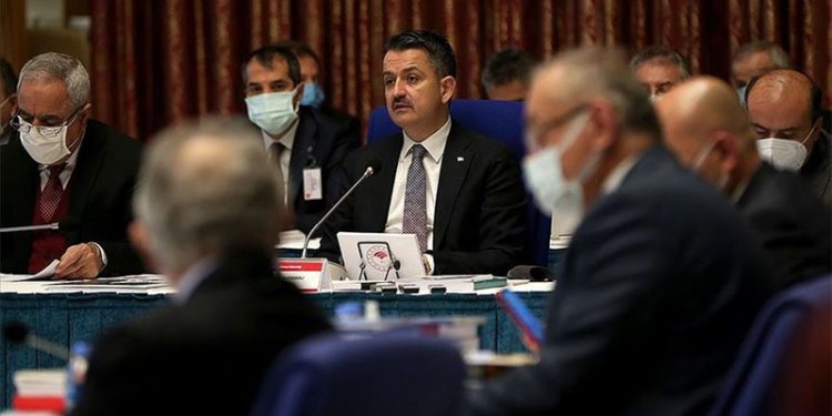 Bakan Pakdemirli'den, ‘rüşvet’ iddialarına yanıt: Herkese sahip çıkamam