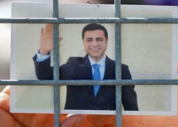 Balbay: Demirtaş, AK Parti'ye söz verse hemen serbest kalacak