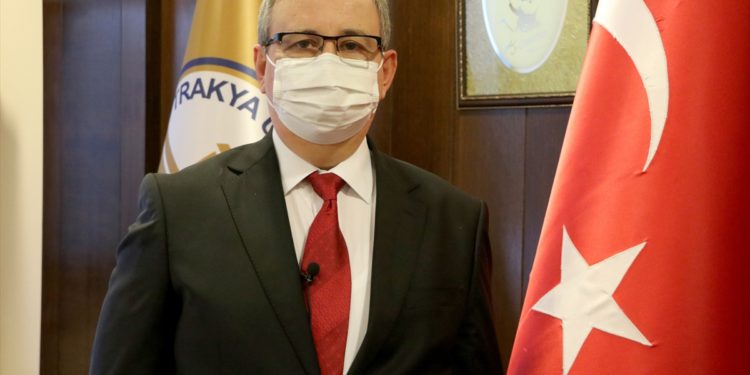 Baldızını kadroya alan rektör eleştirilere yanıt verdi: Allah’tan korkmayanlar için yaşasın cehennem