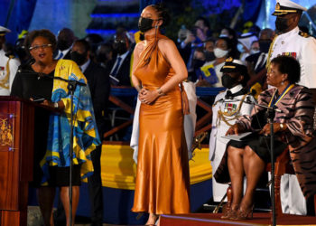 Barbados dünyanın en yeni cumhuriyeti oldu