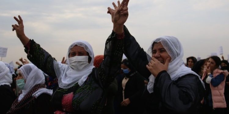 Barış Anneleri sınıra yürüdü: Kimyasal vahşetine son verin