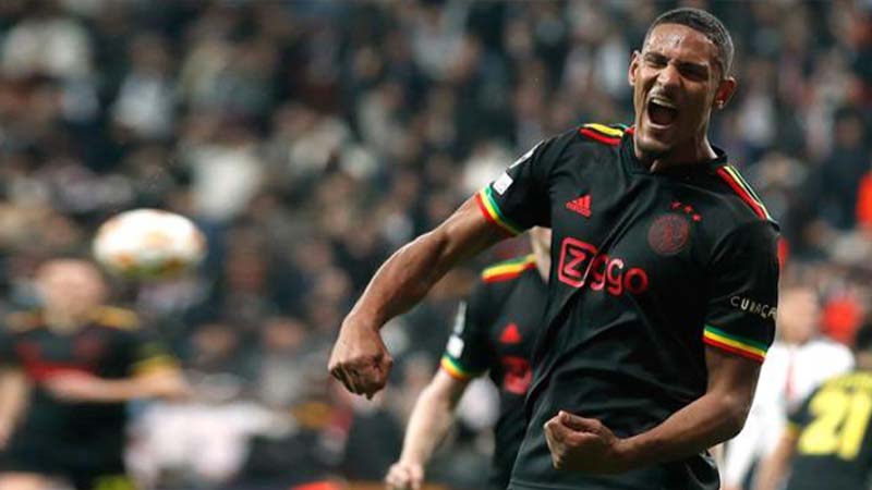 Beşiktaş'a 2 gol atmıştı; Haller, Şampiyonlar Ligi tarihine geçti