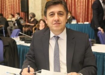 Bekaroğlu: 10 bin dolar rüşvet alan kimdir? Şantaj için mi kullanacaksınız?