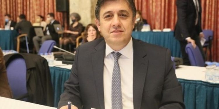 Bekaroğlu: 10 bin dolar rüşvet alan kimdir? Şantaj için mi kullanacaksınız?