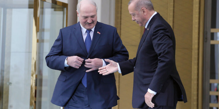 Belarus Devlet Başkanı Lukaşenko’dan AB’ye tehdit: Gazı keseriz