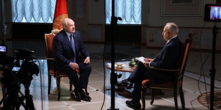 Belarus lideri Lukaşenko: Göçmenlere AB'ye geçmeleri için yardım etmiş olabiliriz