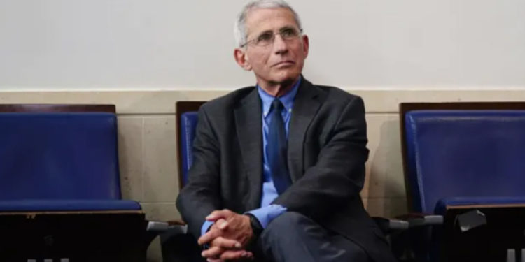 Beyaz Saray Baş Tıbbi Danışmanı Fauci: Çift doz aşılılar, kendileri gibi aşılı aileleriyle bayramı maskesiz geçirebilir