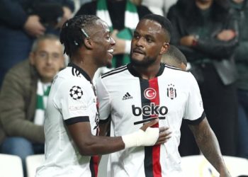 Beşiktaş'ta Batshuayi'nin yokluğunda santrfora Larin geçiyor