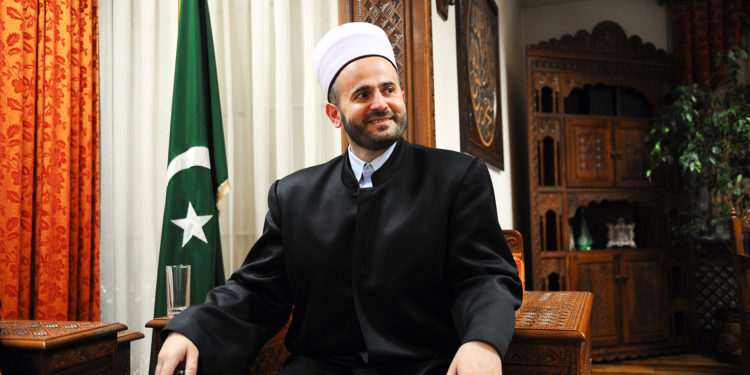 Bir müftüden daha fazlası: Muammer Zukorliç