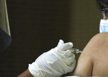 Birleşik Arap Emirlikleri'nde nüfusun tamamı Covid-19'a karşı aşılandı