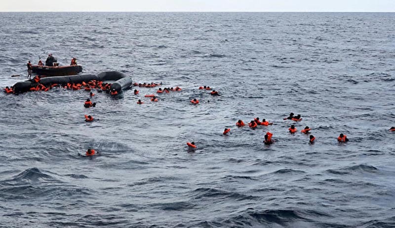 Bodrum açıklarında göçmen teknesi battı; 7 kişi kurtarıldı, 3 kişi aranıyor