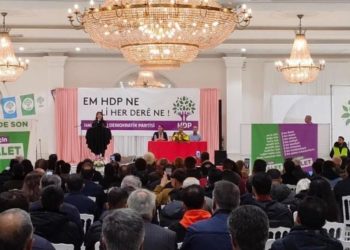 Buldan: Hiç kimse bizi yolumuzdan geri döndüremeyecek