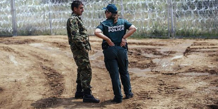 Bulgaristan, göçmen akınına karşı Türkiye sınırına 350 askerini gönderdi