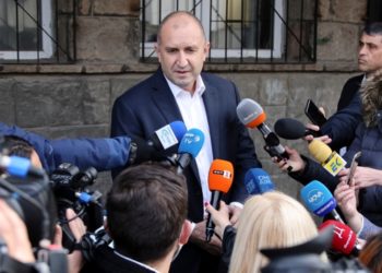 Bulgaristan'da Cumhurbaşkanlığı se&ccedil;imini Rumen Radev kazandı