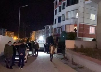 Bunalımda olan genç, anne ve babasını öldürdükten sonra kendi yaşamına son verdi