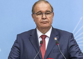 CHP Sözcüsü Öztrak: Faiz kararının 5 dakika gecikmeli açıklanması apayrı bir skandal