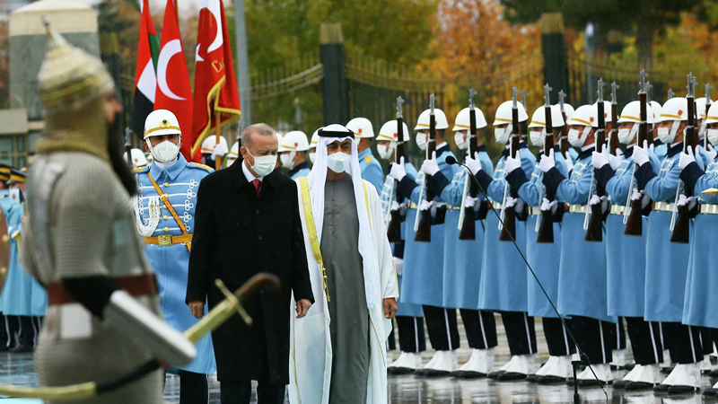 CHP'li Ağbaba: Recep Tayyip Erdoğan kedi gibi Birleşik Arap Emirlikleri liderinin dizini dibinde çöküverdi