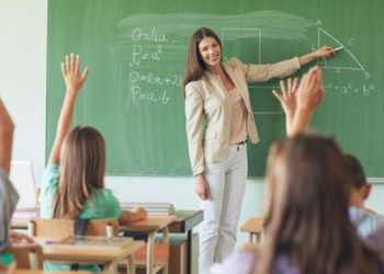 CHP’den öğretmenlerle ilgili kanun teklifi: Eşit ücret ödenmeli