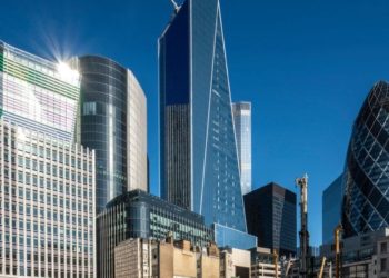 COP26: İngiltere'de şirketlerden 'net sıfır' karbon emisyonu hedefine nasıl ulaşacaklarını açıklamaları istenecek