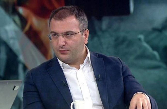 Cem Küçük: Ankara’da birileri, ‘Erdoğan gidici, bari tavır alayım’ derdindeler